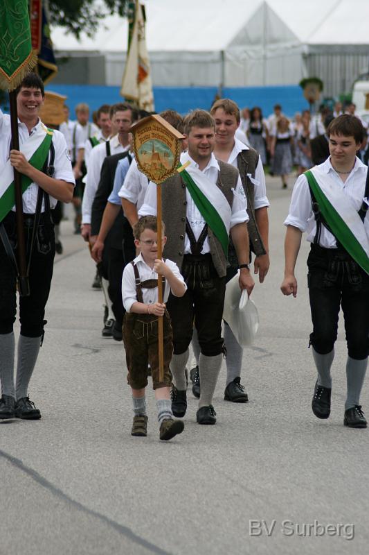 114 Kirchenzug.JPG
